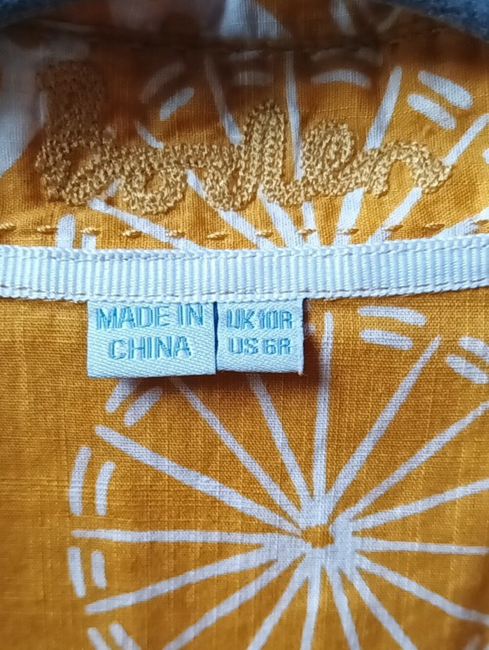 Boden Mustard Yellow Sleeveless Button-Down Top with White Floral Print - Picture 2 of 9